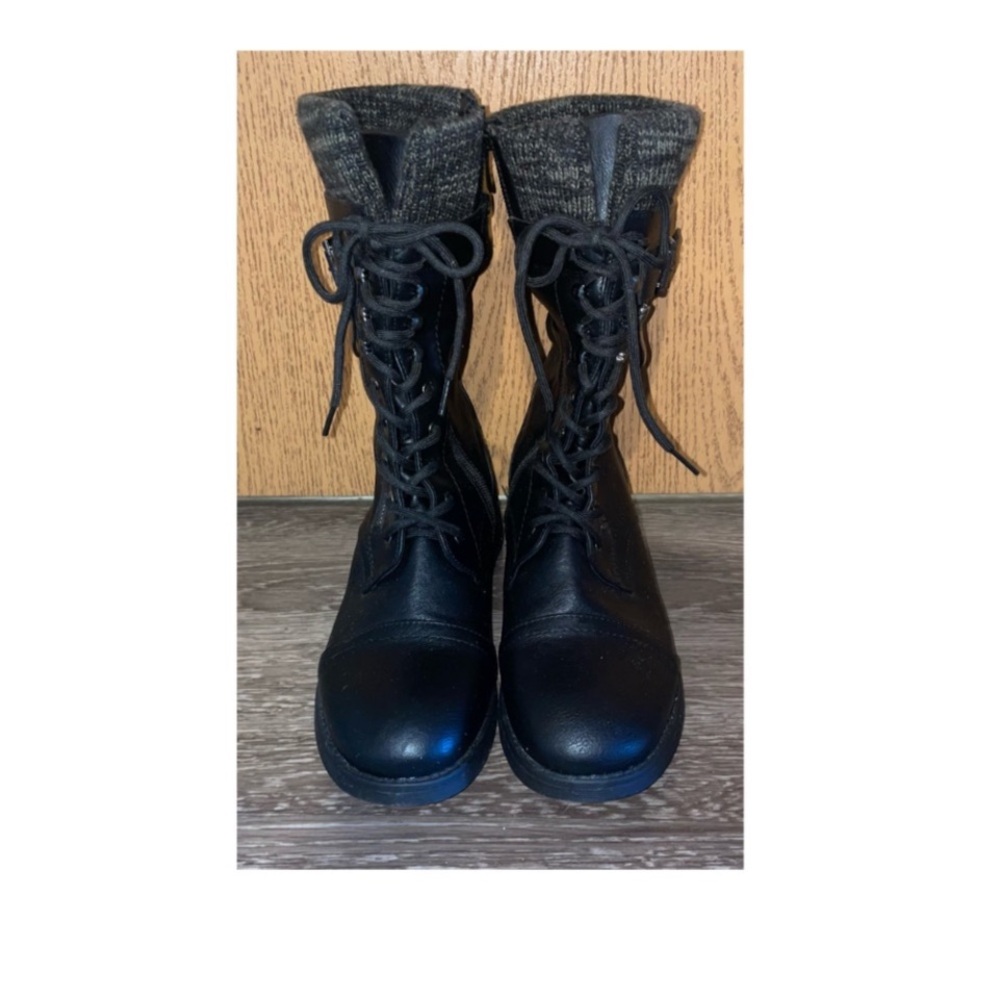 NWOB COMBAT WARM BOOTS WITH SECRET COMPARTMENTS AND ZIPPERS! - Picture 2 of 9